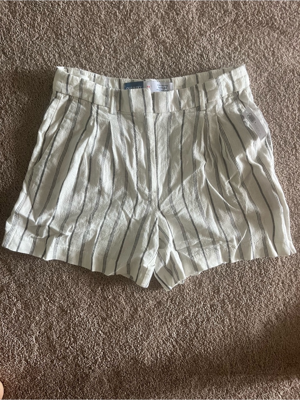 Old Navy Cream Striped Women's Shorts